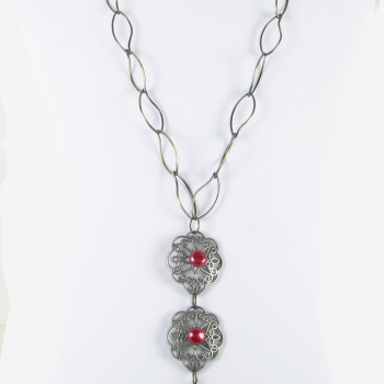 IMG_1222 2 metal pendant and wine pearls L.